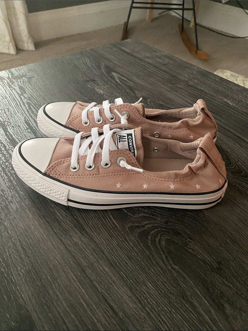 New! Converse Women’s Dusty Pink Canvas Low-Top Sneakers with Accents